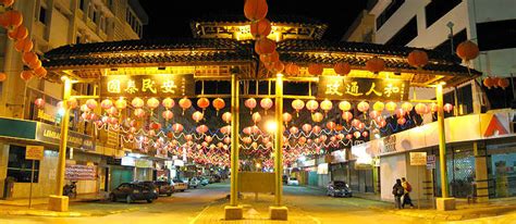 Sabah's most popular sunday market, gaya street: Kota Kinabalu Gaya Street Fair