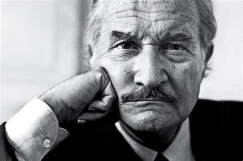 Hijo de padres diplomáticos, carlos fuentes, el más prominente de los narradores mexicanos modernos nació en panamá, el 11 de noviembre de 1928 y murió el 15 de mayo del 2012, en la ciudad de méxico. Carlos Fuentes, Salut à Carlos Fuentes I - La Règle du Jeu - Littérature, Philosophie, Politique ...