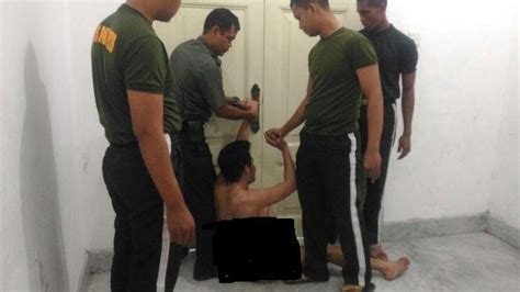 Pria yang Bugil di Depan Istana Terhalusinasi Sabu, Mau ke ...