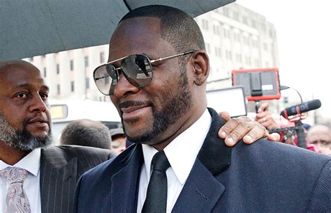 Taking to her instagram story on thursday, the artist wrote to her followers, buku here. R. Kelly's Crisis Manager Backtracks on Not Leaving His ...