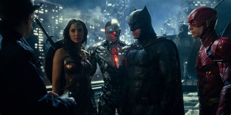 —been released, the world at last can see what director zack snyder's original vision for justice league would have become had he not left the film after a family tragedy. Justice League: Release the Snyder Cut-Bewegung erhält ...