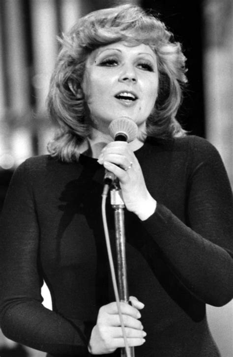 Despite having sold some 15 million records during her career, singer orietta berti remains largely overlooked by fans of 1960s italian pop and beat. Pensierino..50: Orietta Berti - 45 giri anni 70/80/90