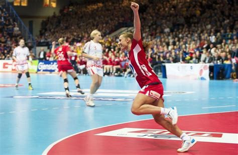 At mbappé feilet, er ikke tilfeldig, mener geir jordet ved norges idrettshøgskole. Håndballjentene klare for EM - Norsk håndball - VG