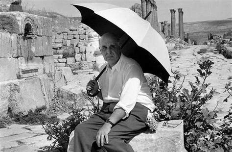 Giorgos or george seferis, the pen name of georgios seferiades, was a greek poet and diplomat. ΟΚΤΑΒ ΜΕΡΛΙΕ: Ο Γιώργος Σεφέρης και ο Ελληνισμός - Ερανιστής