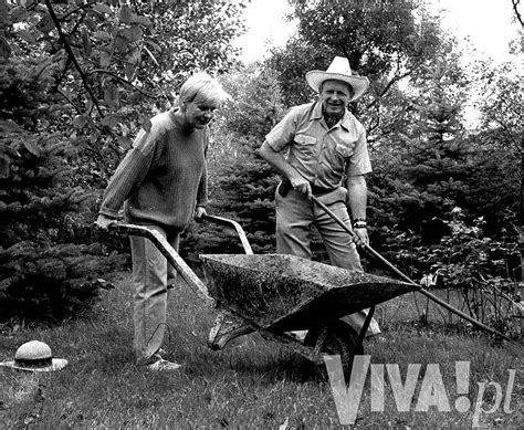 Chcę być jak tony halik. Historia Elżbiety Dzikowskiej i Tony'ego Halika | Viva.pl