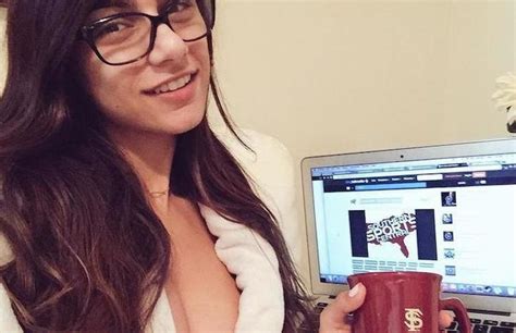 What in the human rights violations is going on?! Pornstar Mia Khalifa Has Broken Indian Hearts With This ...