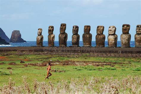 Easter island, the easternmost island in polynesia, was so named by jacob roggeveen who came there are indications that the precontact population could have been as much as 10,000 people. Festival Tapati - Easter Island Editorial Photo - Image of ...