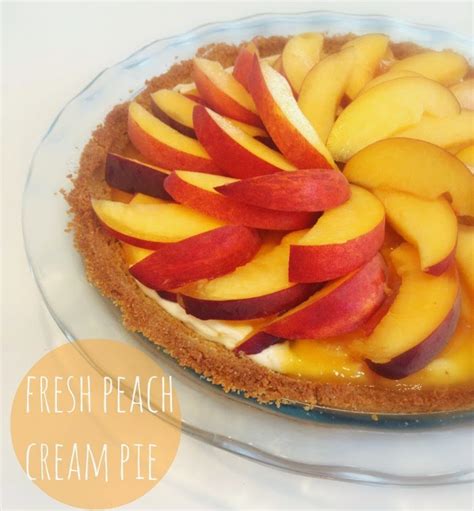 Hubby films wifey in a motel. two points for honesty: fresh peach cream pie