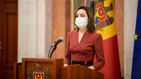 Maia sandu a declarat că este incorect ca banii plătitorilor de impozite să fie cheltuiți pentru dosarele pe care le „chiar astăzi, trebuie să vă spun, că am fost informată că republica moldova a mai fost. Moldova's Pro-EU President Clashes With Parliament Over PM ...