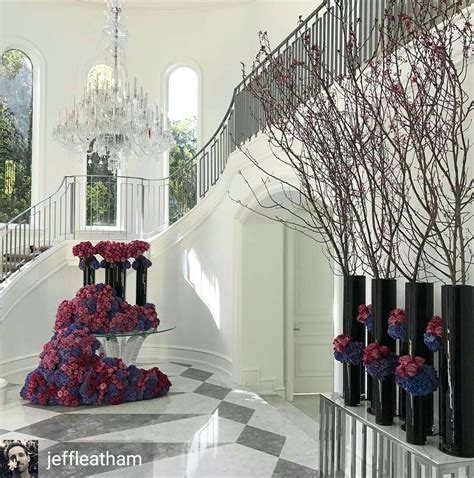 A native of ogden, utah, he is now based in beverly hills with a shop at the four seasons hotel in la and is the artistic director of the hotel george v in. Jeff leatham | Entrance, Flowers, Elegant