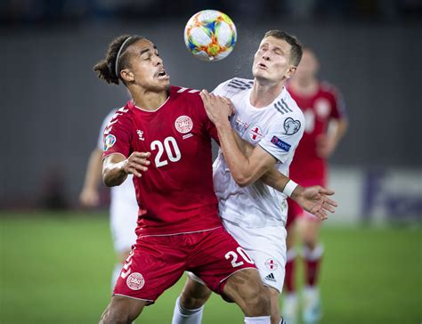 Yussuf poulsen was born in the danish capital copenhagen. Baby-lykke: Dansk landsholdsfrue føder snart | Footy.dk