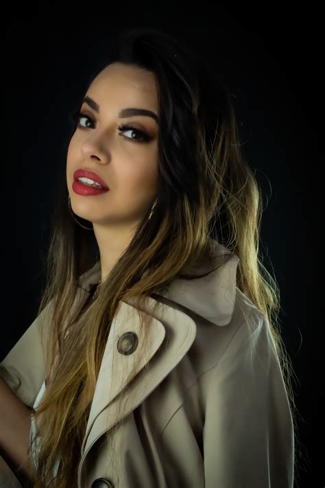 Take me on the floor — the veronicas. Montse Valencia - Veronica 2020