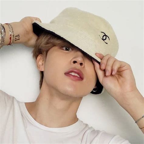 Phim người đẹp gangnam kể về kang mi rae (im soo hyang) là một cô gái có ngoại hình xấu xí, chính vì thế mi rae luôn. Hình Xăm BTS Đẹp Nhất ️ Tattoo BTS Mini Chữ Nhỏ Cute