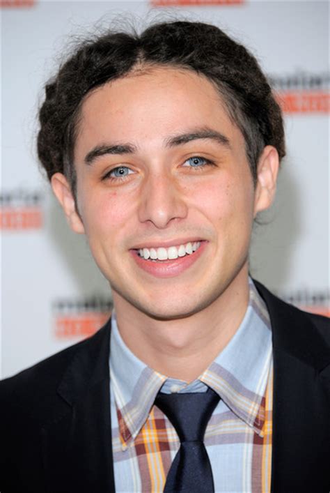 Castro, in an interview today with lehigh valley music, says his brother, michael, who made it to the hollywood auditions round of last. Poze Jason Castro - Actor - Poza 11 din 40 - CineMagia.ro