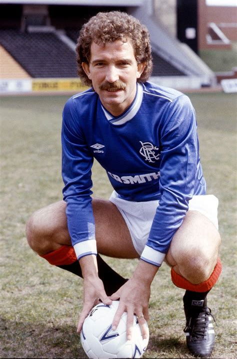 Souness 'ledelseskarriere begyndte, da han sluttede sig til rangers og førte dem til tre skotske titler og fire. Graeme Souness (Scotland)