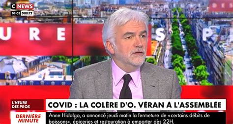 Présentateur phare de cnews, pascal praud enchaîne depuis ce le 22 mars dernier, pascal praud aborde dans son émission l'heure des pros le sujet de la réforme de l'apprentissage de la grammaire. L'heure des pros : Pascal Praud boycotté, CNews en péril ...