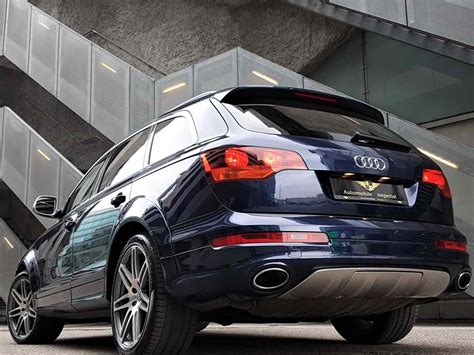 Motor diesel 286 ps (210 kw). Audi Q7 V12 TDI quattro DPF Audi Exclusive Keramik ...