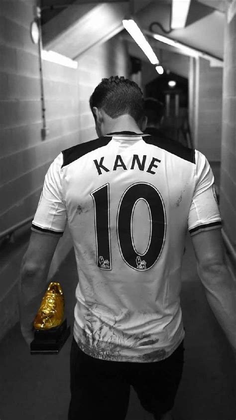 At the end of every season the premier league presents the golden boot award to the player, or players, to the award has been presented since the start of the premier league, in 1992/93. Golden boot premier league