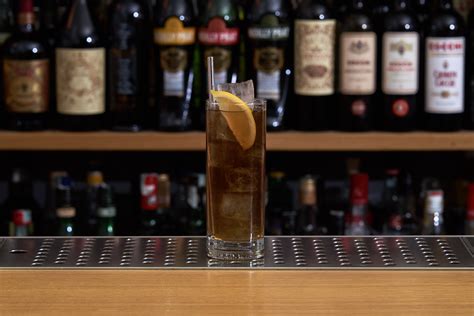 Ricetta Long Island Iced Tea: Ingredienti e Preparazione ...