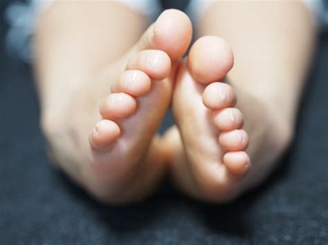 足の裏が痒いのは幸運が近いジンクス？かゆみが知らせる意味 ...