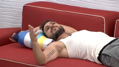 A dj e psicóloga virou meme desde o início do bbb 21 pelo seu posicionamento incisivo dentro do reality. BBB21: Caio sobre Rodolffo no paredão: "Com dor no coração ...