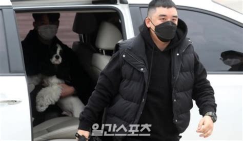 Black & pink (not … Seungri rumored to have brought his model girlfriend to ...