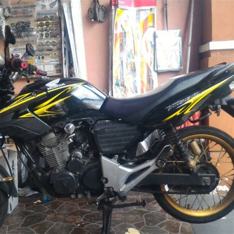 Midifikasiherek#herek#modifikasi modifikasi honda tiger revo, salam bagi pecinta modifikasi hondatiger #tigermodifikasi #herexstyle herex 1200m yg berbasic honda tiger ini pun tak luput dari. Modifikasi Tiger Herex Kuning / Kontes Modif Tiger Revo ...