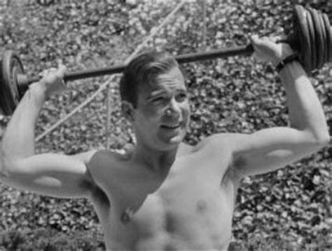 This william shatner фото contains плавки, плавках, and купание стволы. Young William Shatner lifting weights? Yes please ...