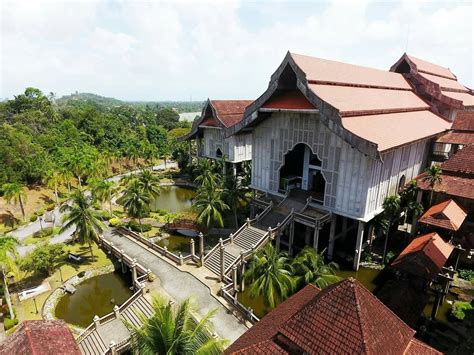 Namun mendesain rumah sebenarnya tidak perlu mencontoh sepenuhnya dari desain rumah yang sudah. Muzium Terengganu, Muzium Dalam Taman Tercantik & Terbesar ...