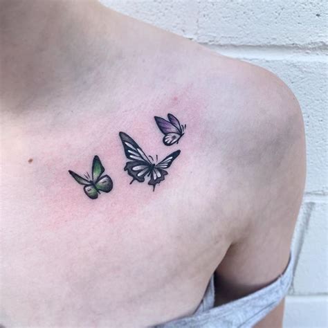 Here are some of the most popular collar bone tattoo designs for women that have emerged: Tattoo For Women Collar Bone Flowers #tattoodo #tattoosnob ...