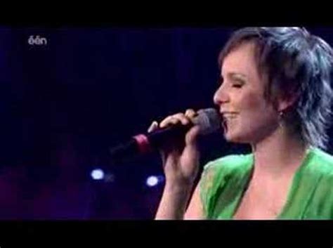 Haar eerste hoofdrol kreeg ze in 2002, toen ze de titelrol vertolkte in de musical doornroosje. Free Souffriau - Zoals een mooi verhaal (ZIEME) - YouTube