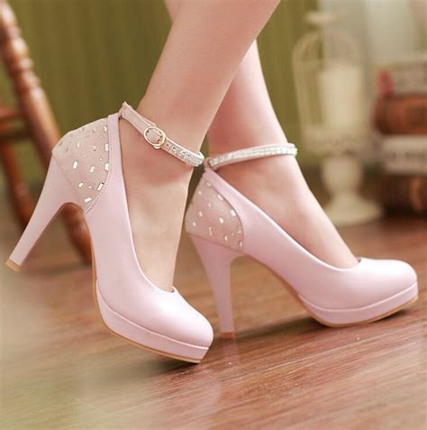 Maybe you would like to learn more about one of these? Fashion Round Toe Diamond Heels 3215807 on Luulla