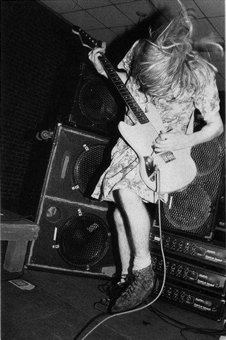 Frances and courtney, i'll be at your altar. Masculinity of Men: Kurt Cobain in a dress