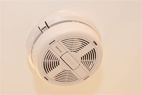 I've been there, many times. How To Make Fire Alarm Stop Beeping Without Battery - Arm ...