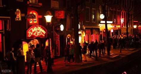 Book & collect expedia rewards points Amsterdam Red Light District Walking Tour