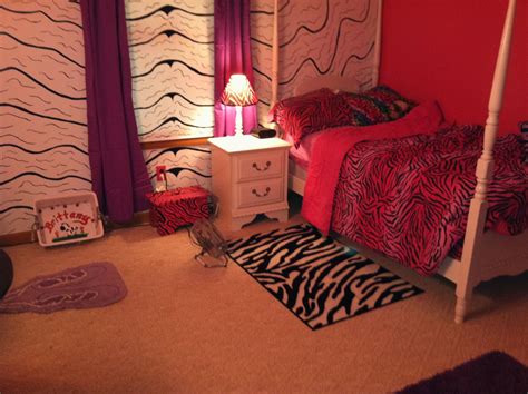 Bedroom brittany is part of the heavy classics. Brittany's room all redecorated, she's so happy. | Home ...