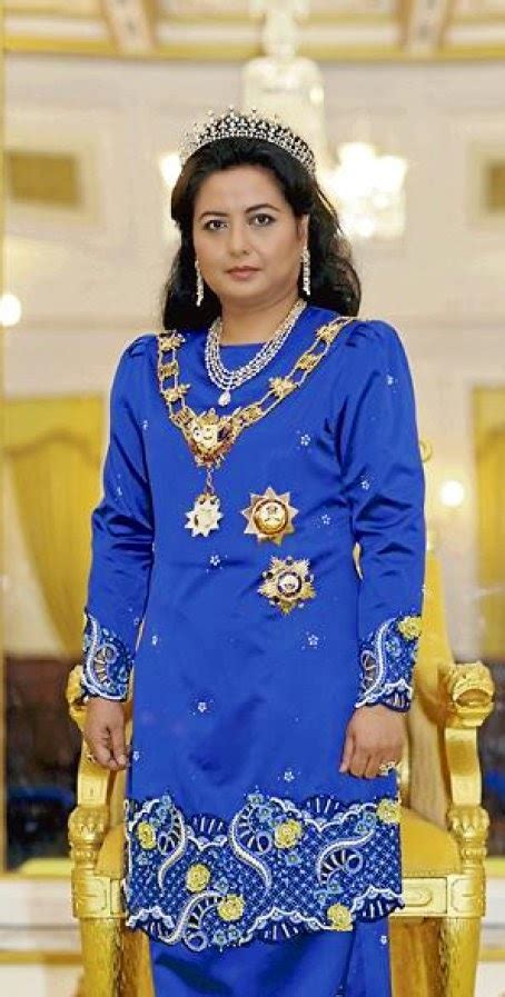 She was born as a member of the perak royal family. Kemahkotaan DYMM Sultan Ibrahim Sultan Johor: DYMM ...