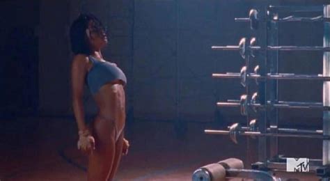 Teyana taylor, star of kanye west's music video fade, talks with access hollywood's alex original video vimeo.com/194447789 teyana taylor in fade to fitness directed by sasha. Teyana Taylor dominates Twitter after #VMAs viewers see ...