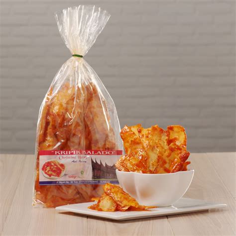 Keripik singkong adalah salah satu dari aneka jenis camilan enak yang enak dan sangat digemari oleh semua orang. Kripik Balado Kristine Hakim 500Gr
