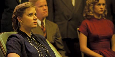 Fakat bundan sonra ne yapacağı, hayatını nasıl şekillendireceği konusunda kararsızdır. Amy Adams in 'The Master' - Variety