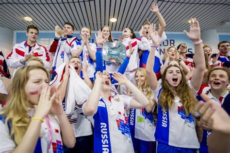 Charlotte bonnet books trip to third games: 14-Year-Old Evgenia Chikunova Hits 2:21.0 200 Breast at ...