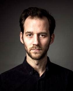 Benjamin lavernhe de la comédie française. Benjamin LAVERNHE : Biographie et filmographie