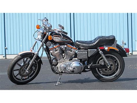 Harley davidson dynaglide at the 1988 isle of man t.t. 1988 Harley-Davidson 833R Sportster for Sale | ClassicCars ...