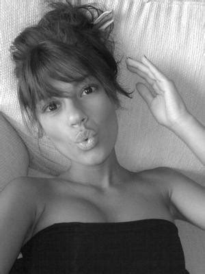 An interesting fact is that yüsra geyik was born under a horoscope sign of capricorn. Yüsra Geyik Resimleri - Sinemalar.com