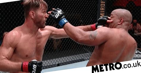 The official weekly news and information show of the ufc. UFC: Daniel Cormier taken to hospital after gruesome ...