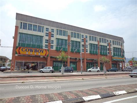 Friends said it's the best mall in kuantan, and i somewhat agree. *The KUANTAN blog*: Cowboy in Kuantan