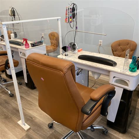 I was a little iffy on a home salon but thought i would give it a go. Royal Nails Salon - Nail Salon in Calgary