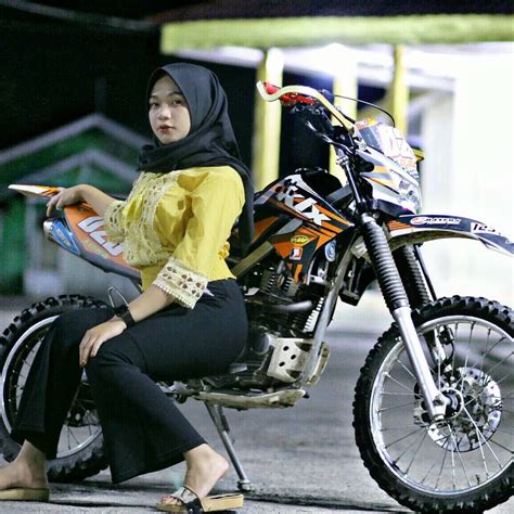 Hidup sampai 2024 lampu depan : Ukhti Astrea | Jilbab Gallery