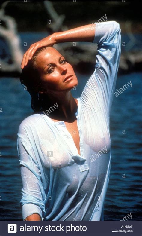 Hill (robert mitchum) who employs jack lynch (jeff fahey) as his boat pilot. Download this stock image: Woman of Desire Year 1993 ...