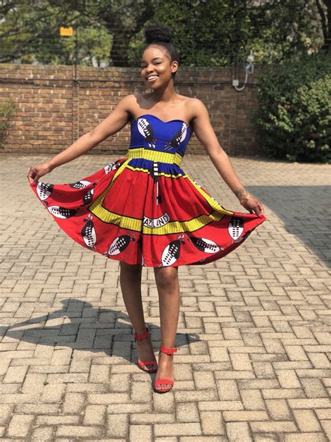 Advocate ike khumalo with his supporters outside the johannesburg regional court, 4 august 2021. Ursula Khumalo🌼 on Twitter: "A Swati Lady. 😍 ️🇸🇿